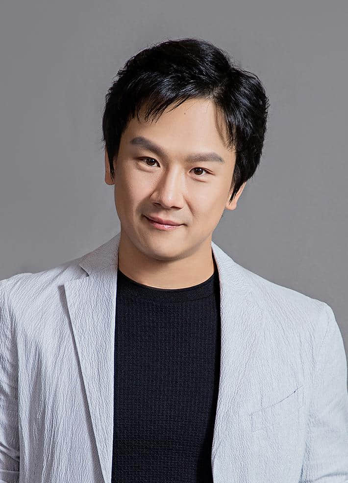 郭炜炜辞去西山居 CEO 职务,继续担任西山居首席制作人职务 郭炜炜辞去西山居 CEO 职务,继续担任西山居首席制作人职务